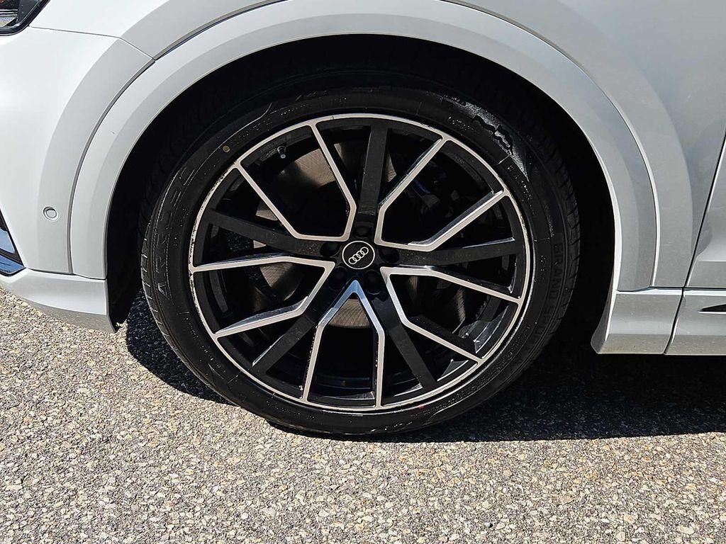 2023 Audi SQ8