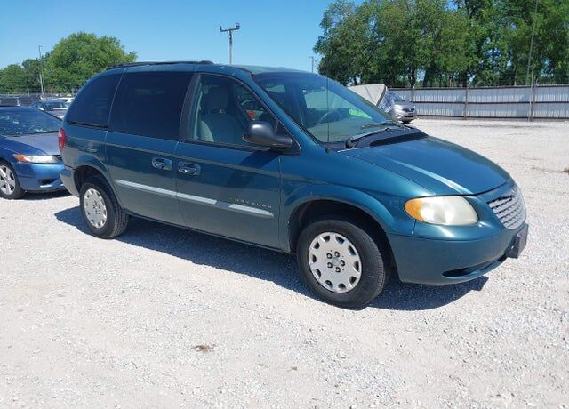 2001 CHRYSLER Voyager