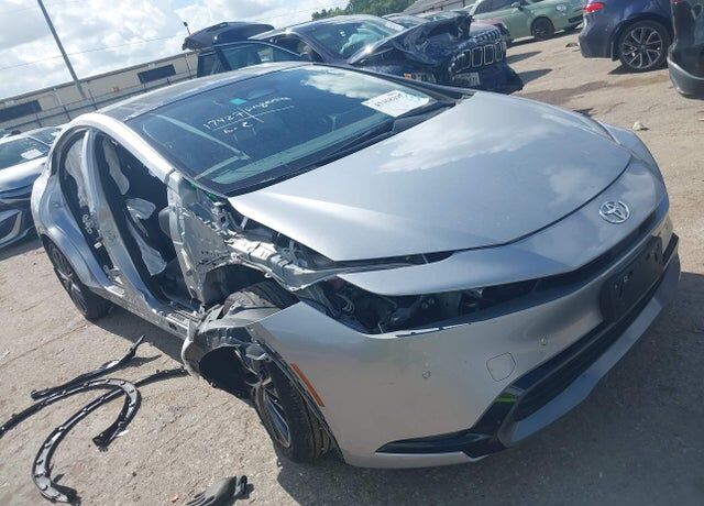 2024 TOYOTA PRIUS