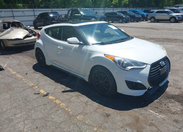 2016 HYUNDAI Veloster
