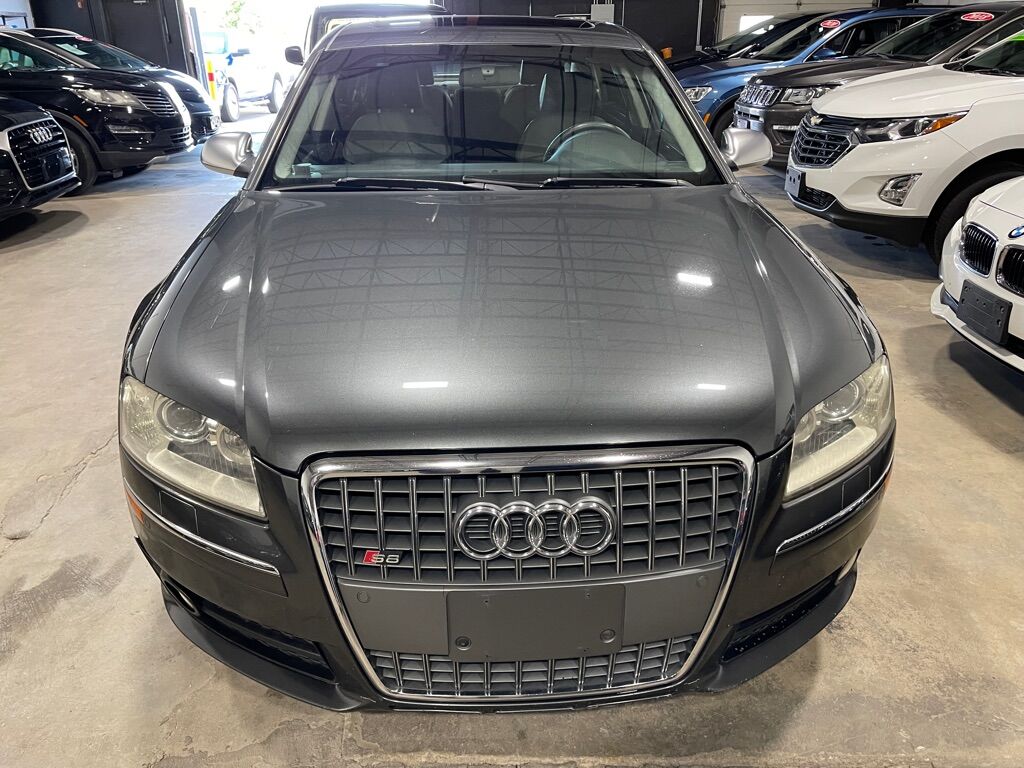 2007 Audi S8