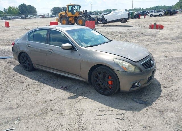 2013 INFINITI G37