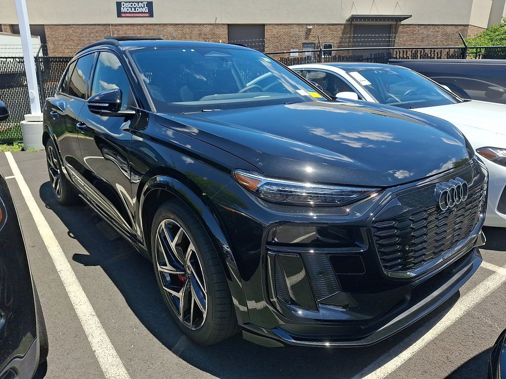 2025 Audi SQ6