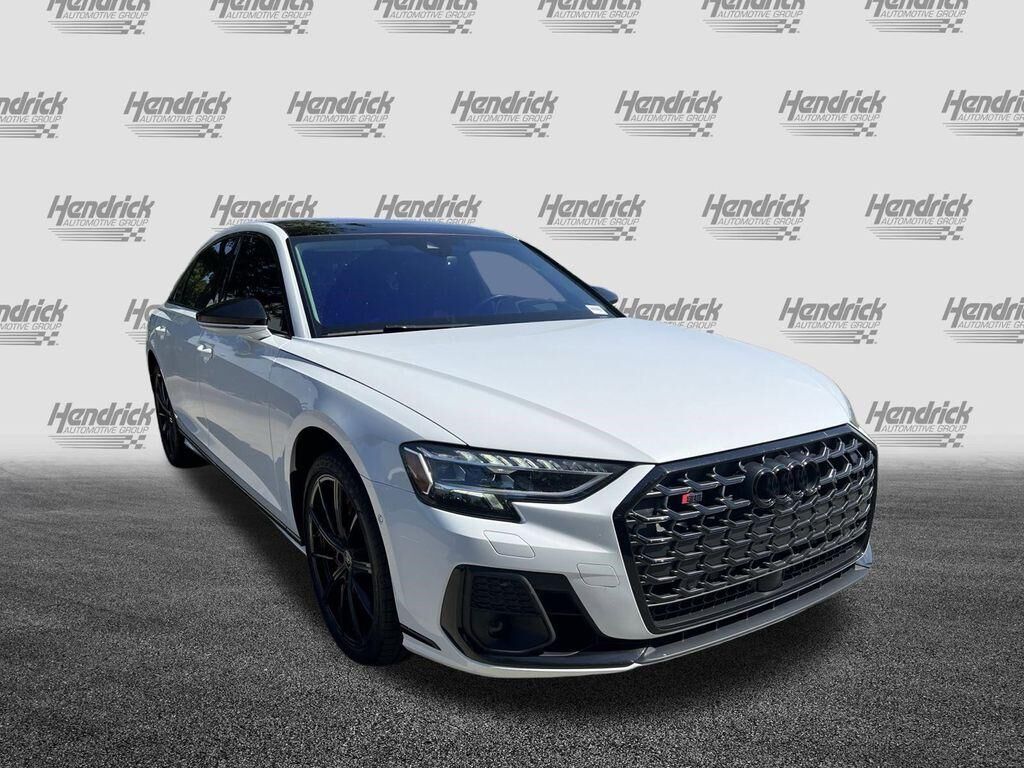 2022 Audi S8