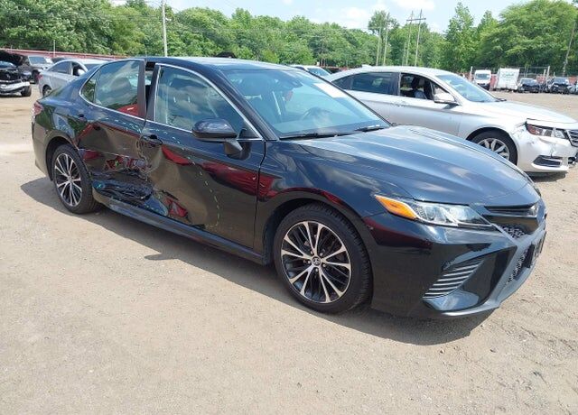 2019 TOYOTA Camry