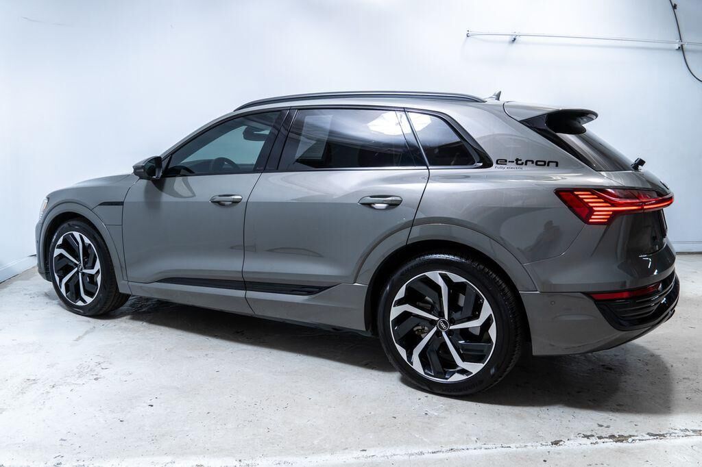 2024 Audi Q8