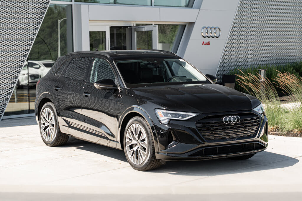 2024 Audi Q8