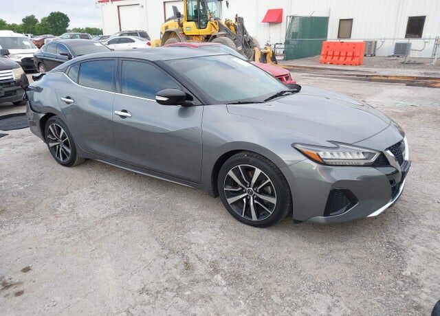 2023 NISSAN Maxima
