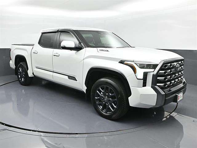 2025 TOYOTA Tundra