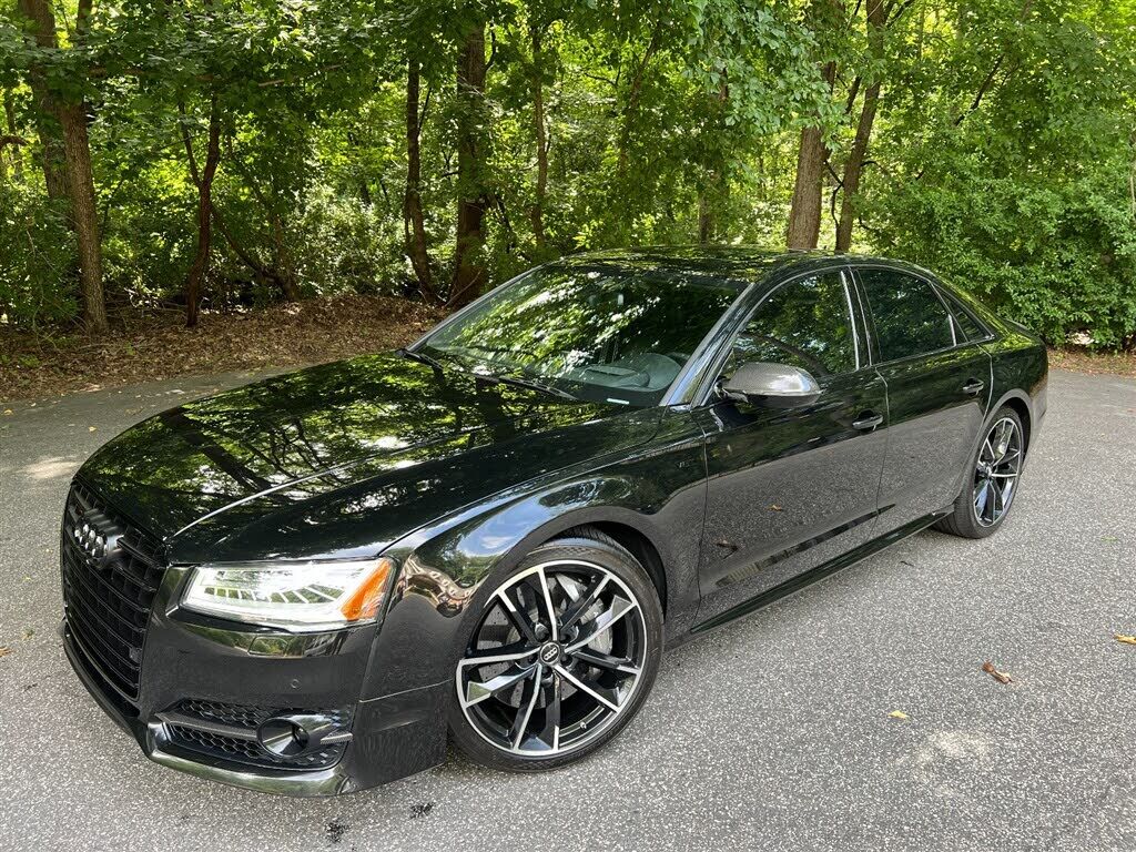 2017 Audi S8
