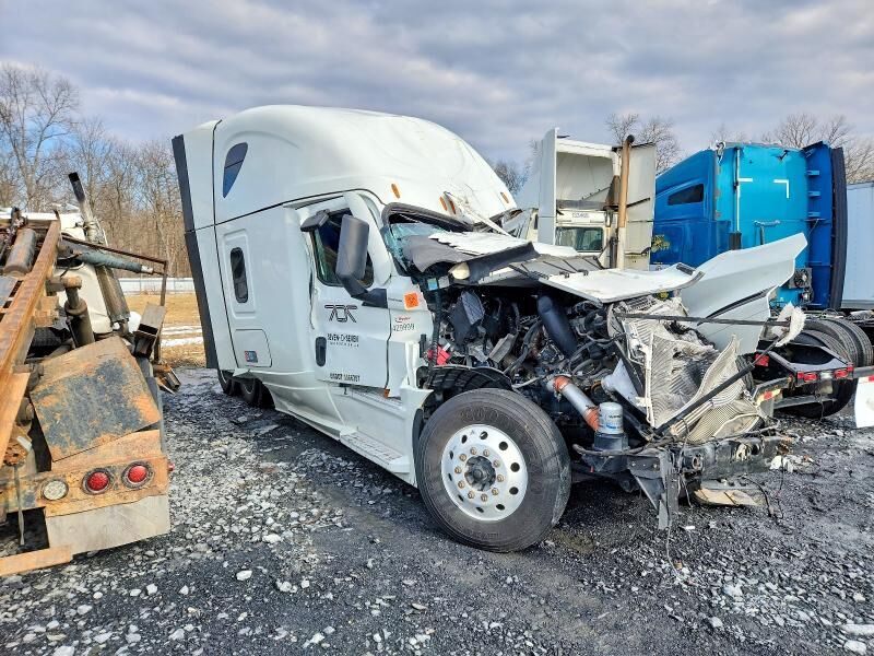 2023 FREIGHTLINER Cascadia