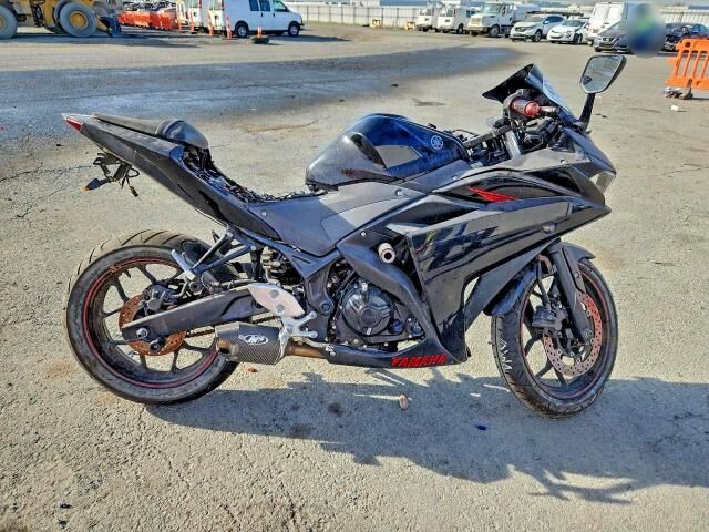 2015 YAMAHA YFZR3