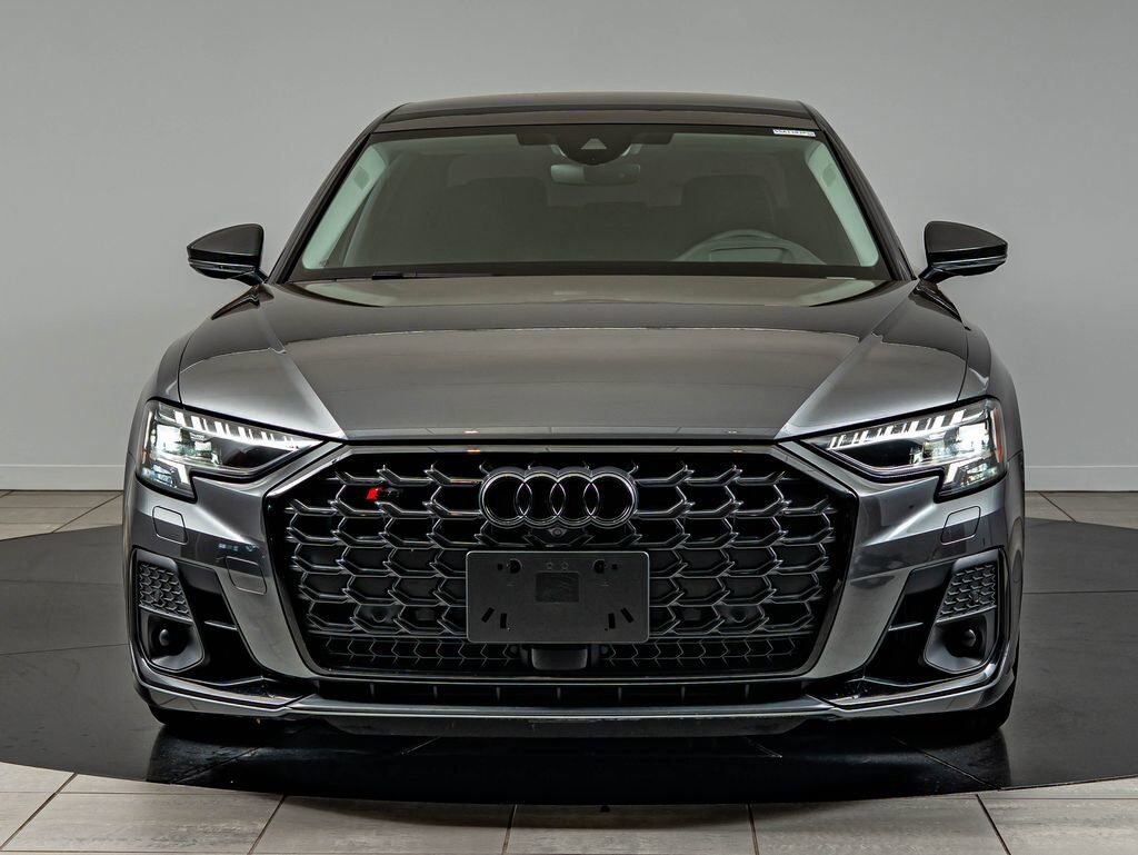 2022 Audi S8