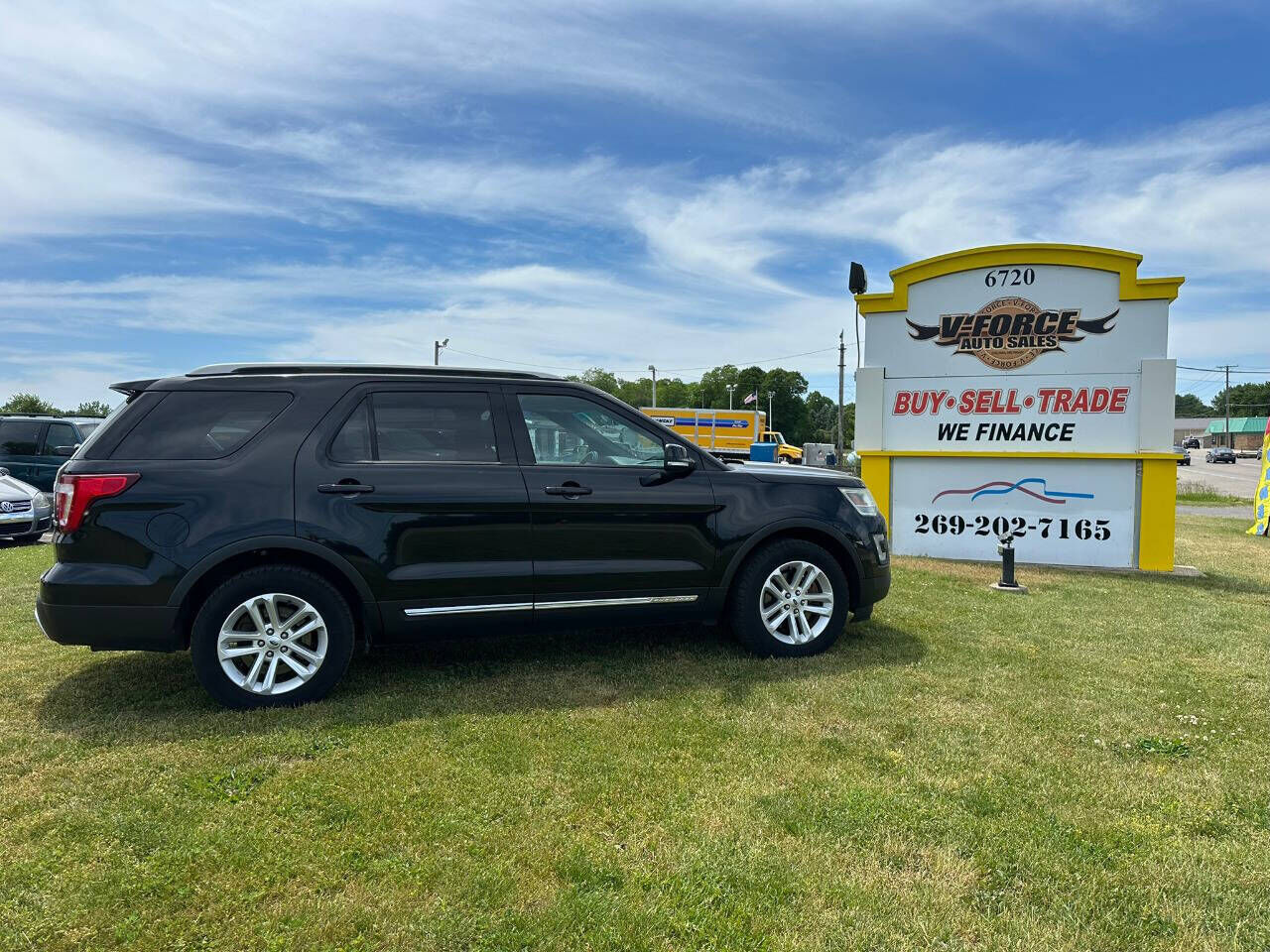 2017 FORD Explorer