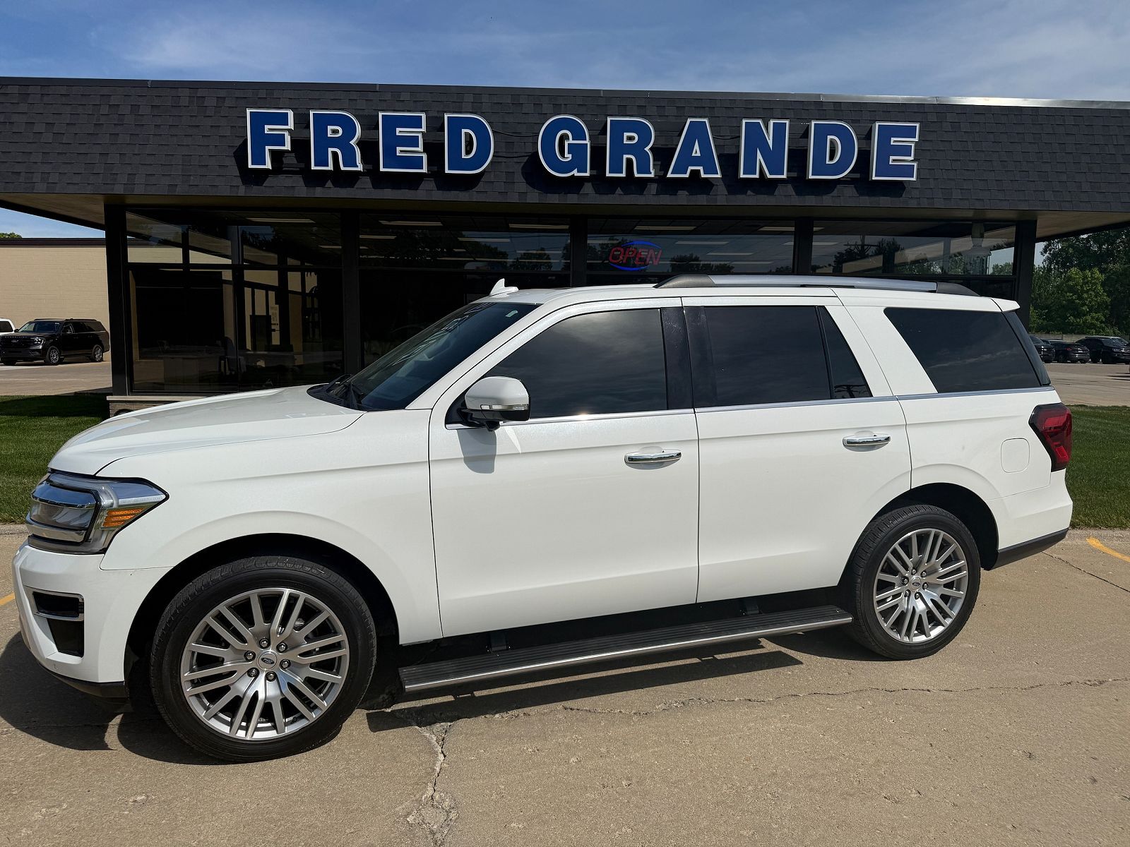 2023 FORD Expedition