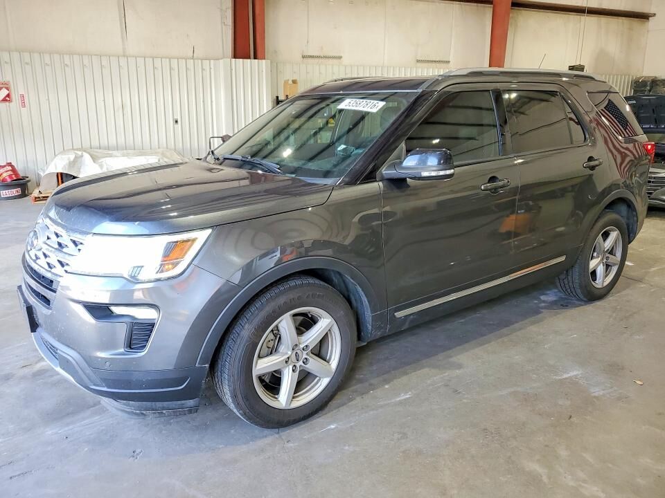 2018 FORD Explorer