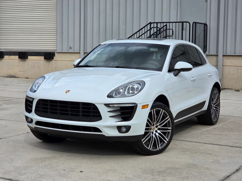 2015 PORSCHE Macan