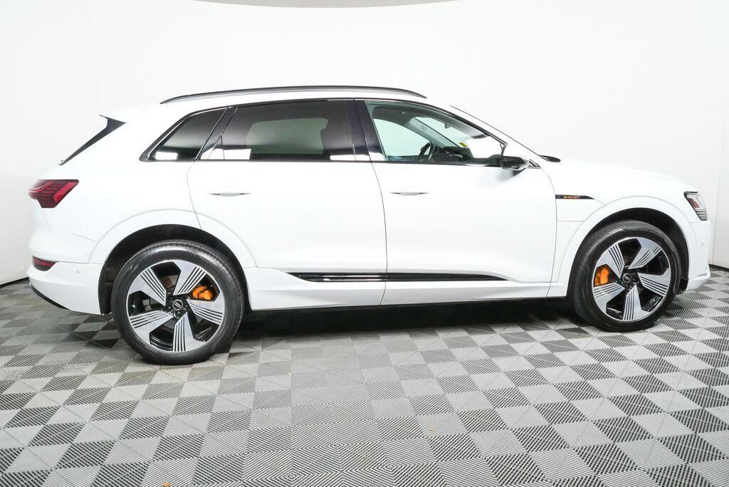 2023 Audi e-tron