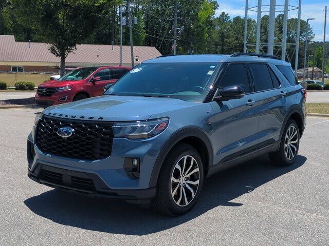 2025 FORD Explorer