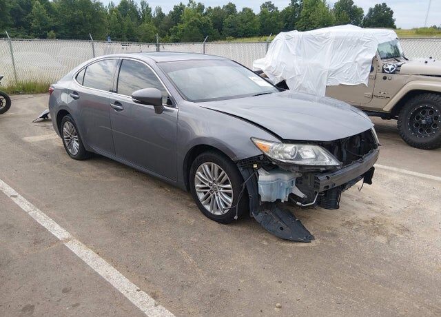 2015 LEXUS ES