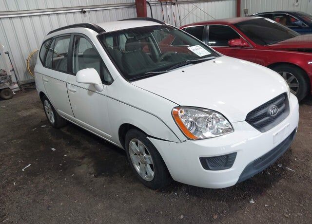 2008 KIA Rondo