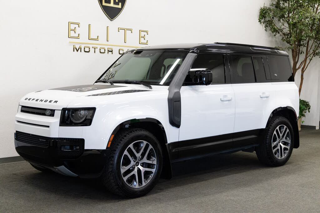 2022 LAND ROVER Defender