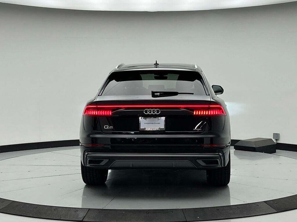 2023 Audi Q8