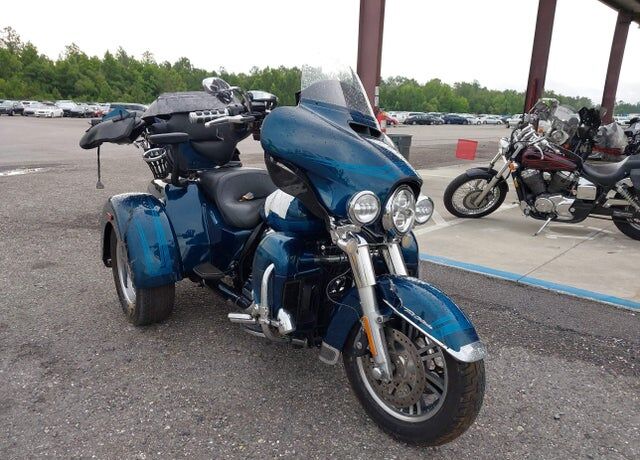 2020 HARLEY DAVIDSON FLHTCUTG / Tri Glide Ultra