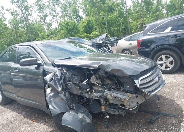 2016 FORD Taurus
