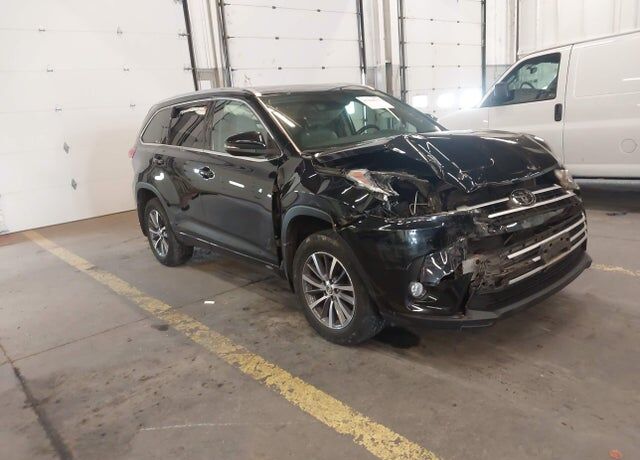 2018 TOYOTA Highlander