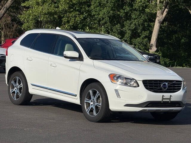 2015 VOLVO XC60