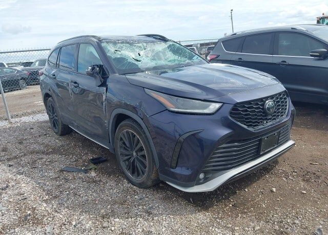 2024 TOYOTA Highlander