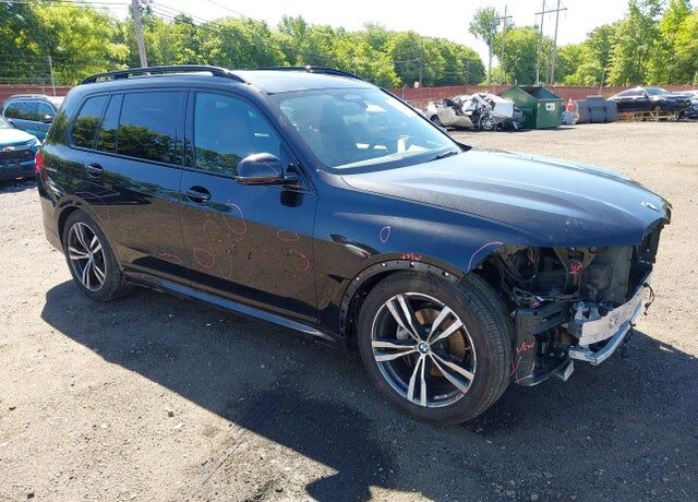 2022 BMW X7