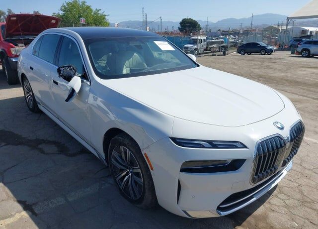 2025 BMW i7