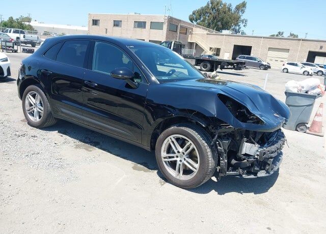 2023 PORSCHE Macan