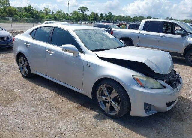 2011 LEXUS IS