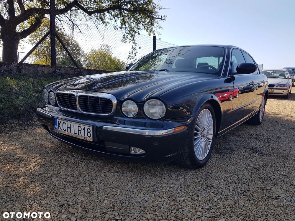 Jaguar XJ