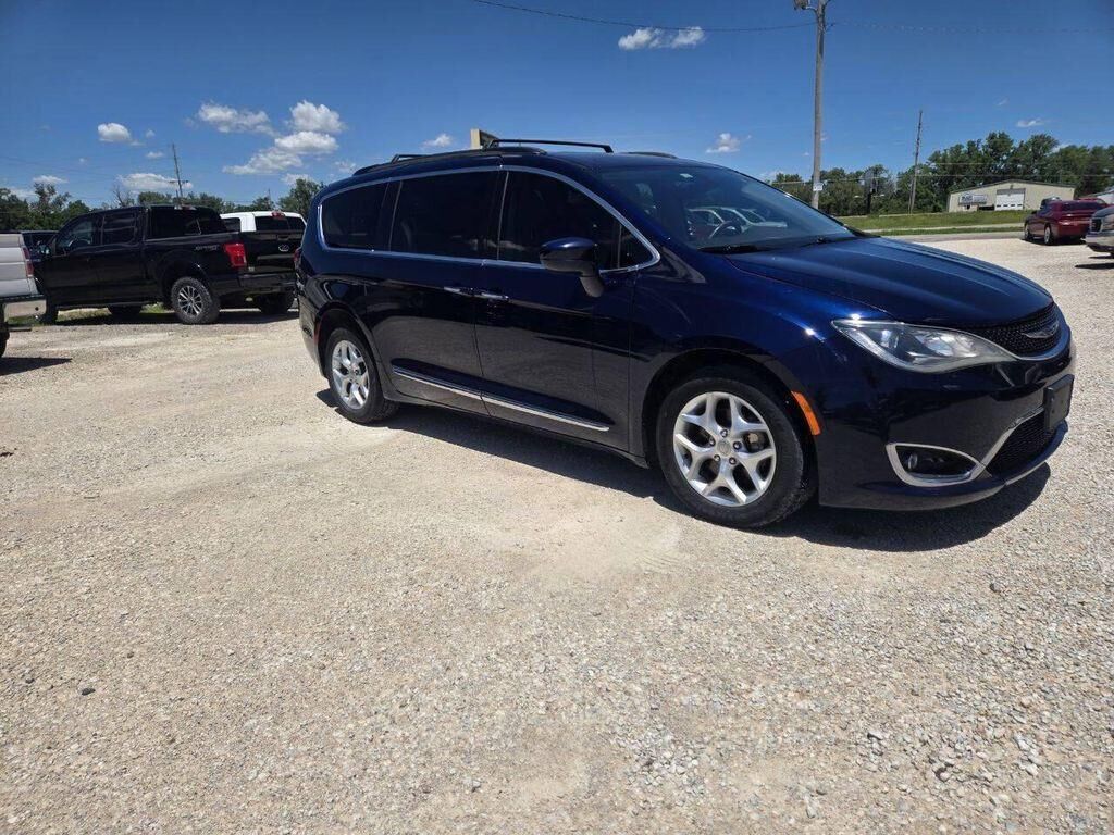 2017 CHRYSLER Pacifica