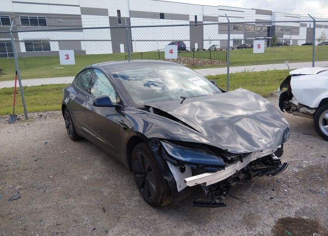 2025 TESLA Model 3
