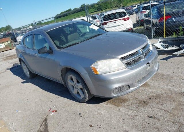2013 DODGE Avenger