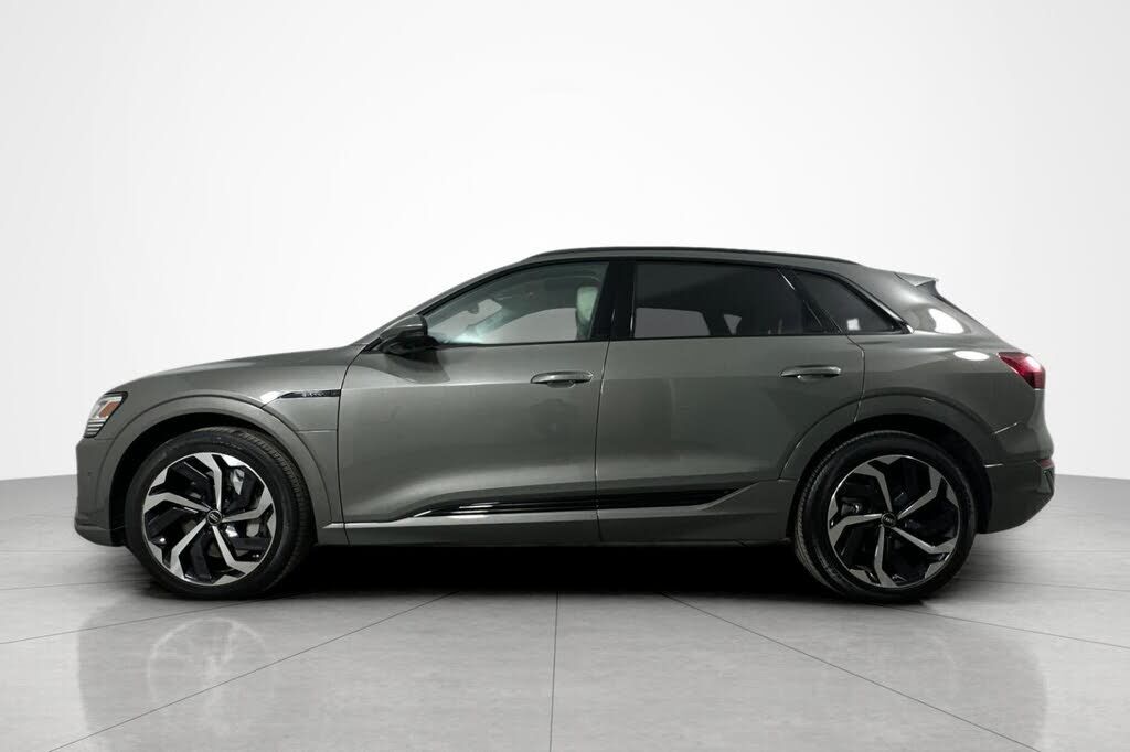 2024 Audi Q8
