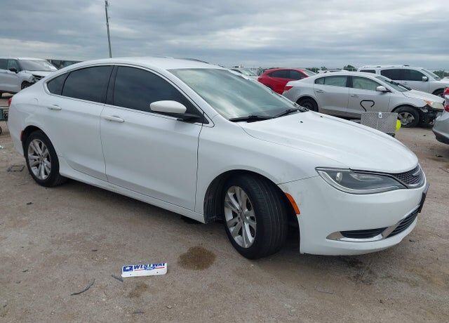 2016 CHRYSLER 200