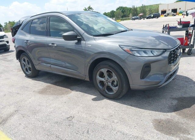 2024 FORD Escape