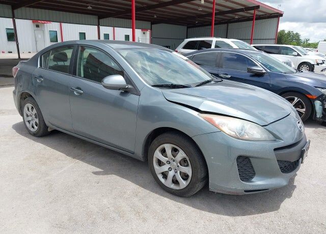 2013 MAZDA Mazda3