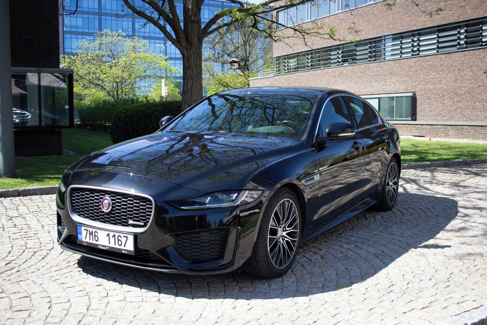 2020 JAGUAR XE