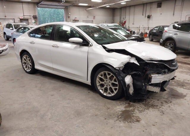 2015 CHRYSLER 200