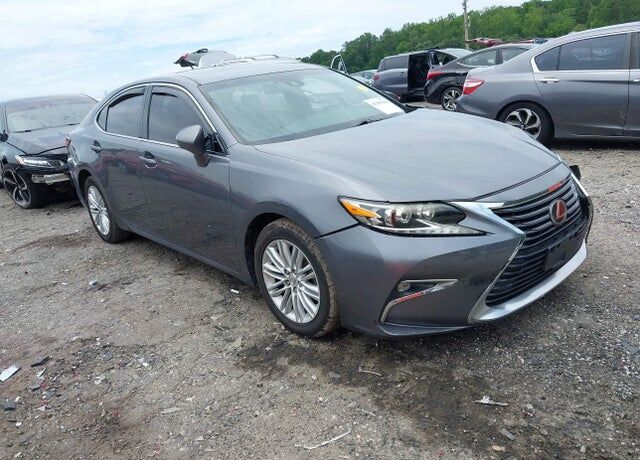 2016 LEXUS ES