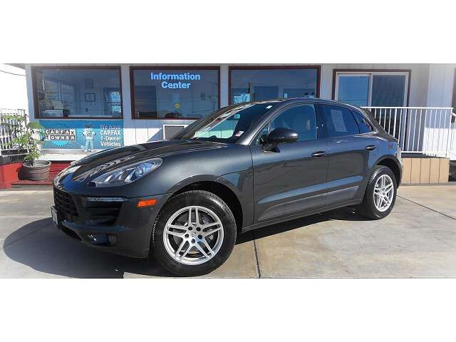 2017 PORSCHE Macan