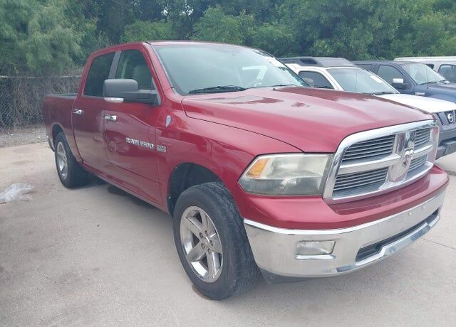 2012 DODGE Ram