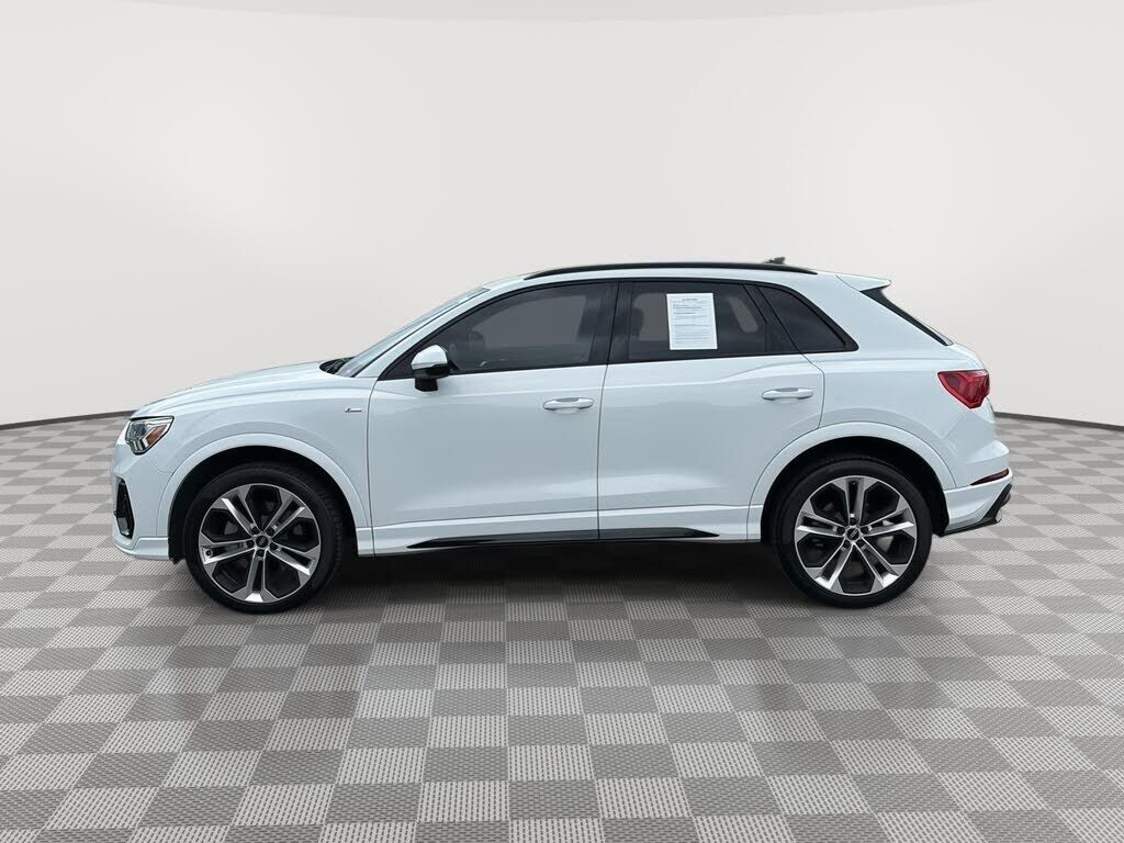 2022 Audi Q3
